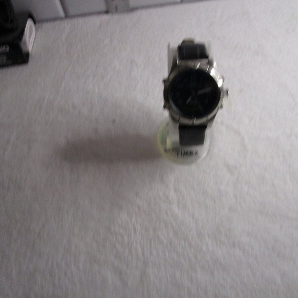 Armitron Dial Watch - Picture 3 of 4